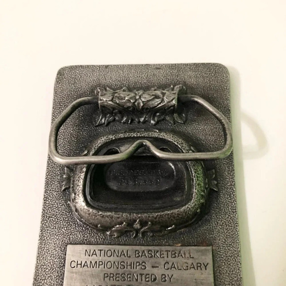 Vtg Labatts Beer Belt Buckle National Basketball Championship Calgary CIAU USIC - Picture 6 of 13